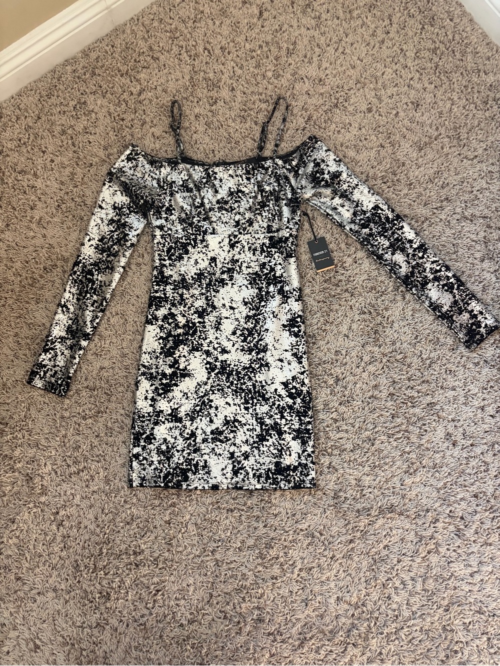 NWT Forever 21  Black/Silver Metallic Mini Dress S Bodycon Longsleeve
